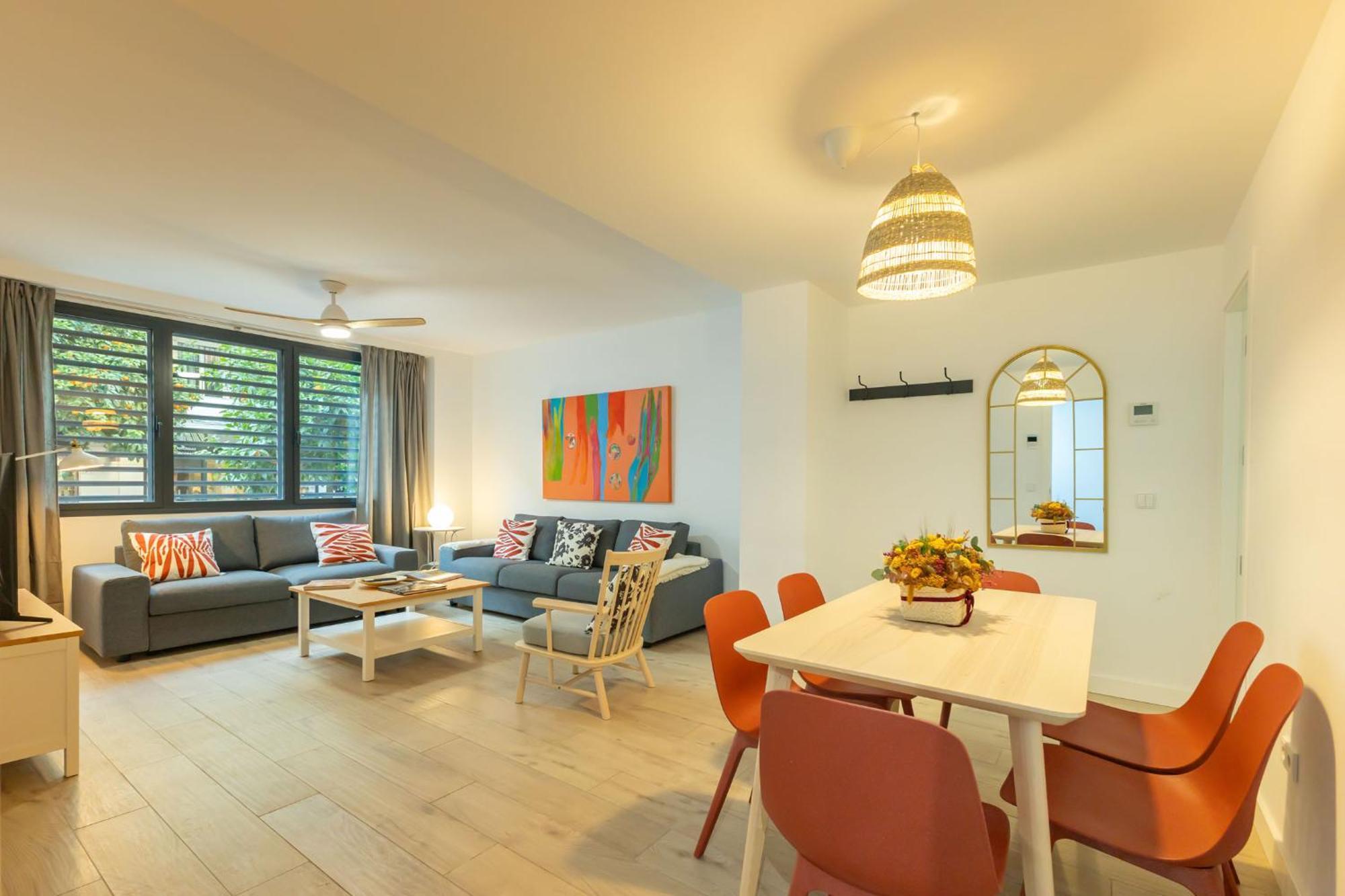 Charming 2 Bedroom By Torre Del Oro By Ocityzen Siviglia