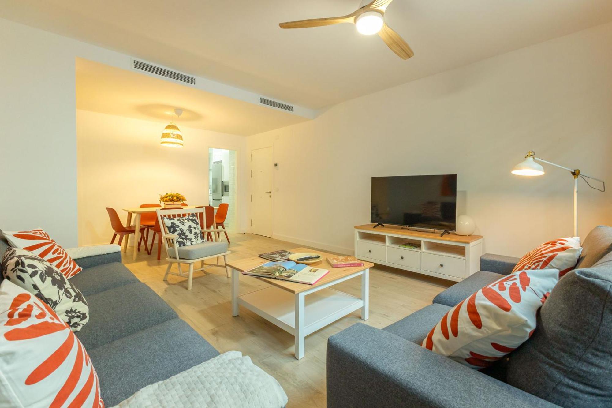 Charming 2 Bedroom By Torre Del Oro By Ocityzen Siviglia